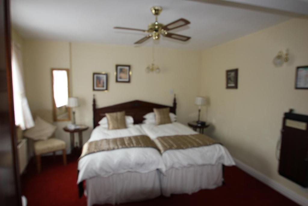 Longview Hotel Knutsford Ruang foto