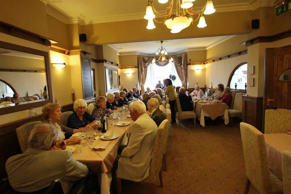 Longview Hotel Knutsford Bagian luar foto