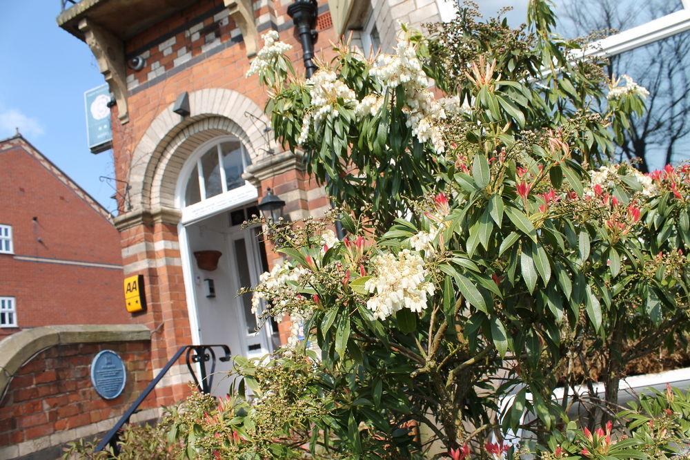 Longview Hotel Knutsford Bagian luar foto