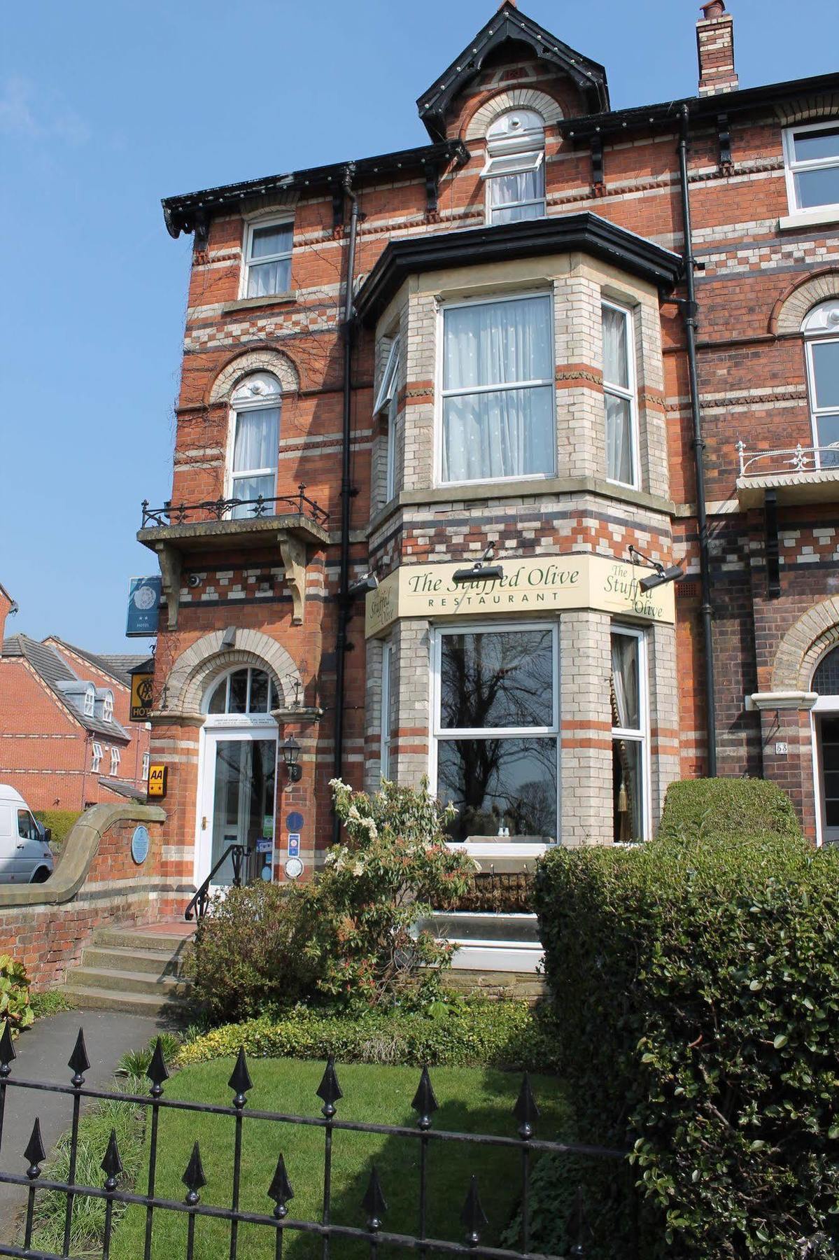 Longview Hotel Knutsford Bagian luar foto