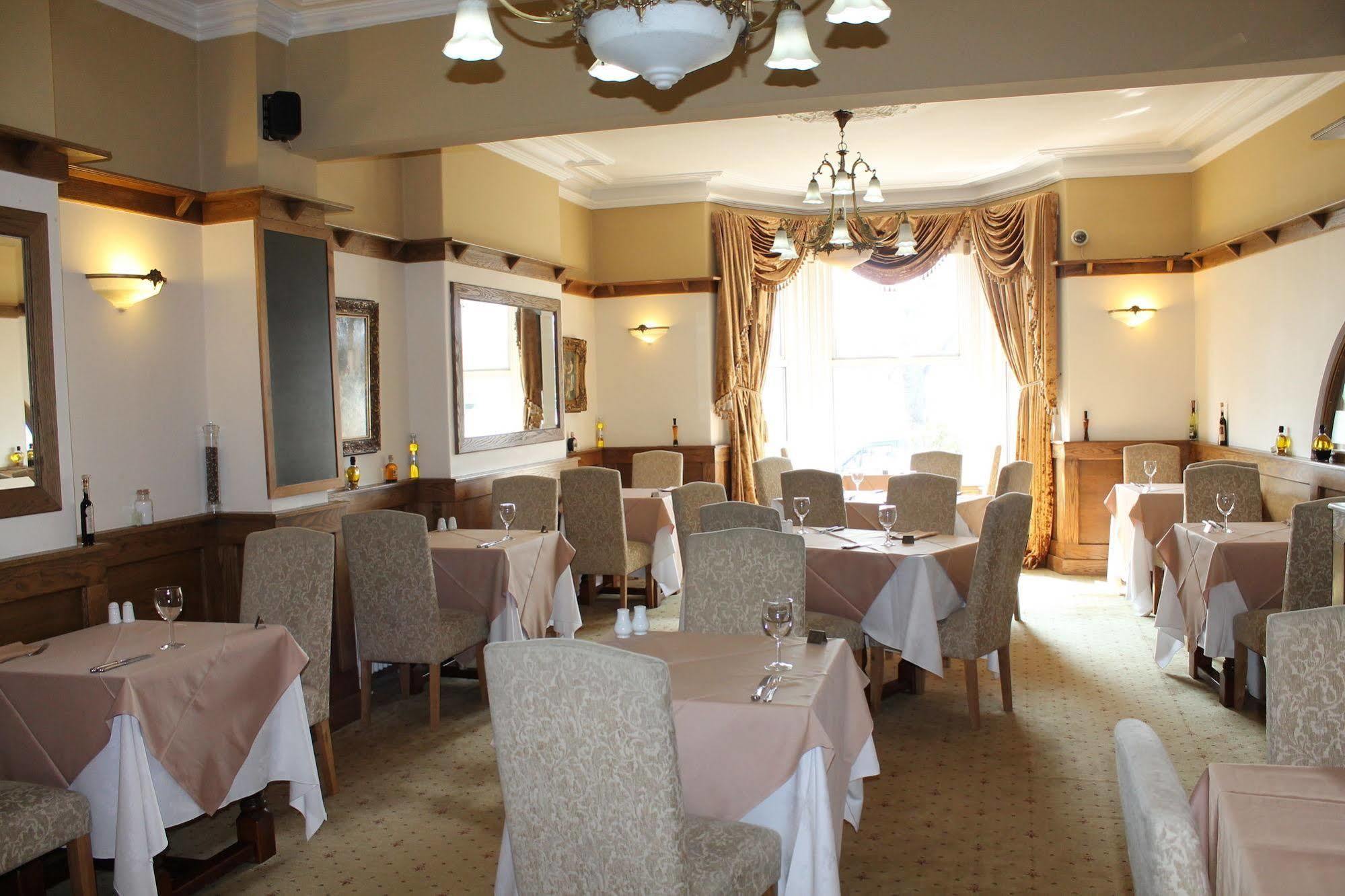 Longview Hotel Knutsford Bagian luar foto