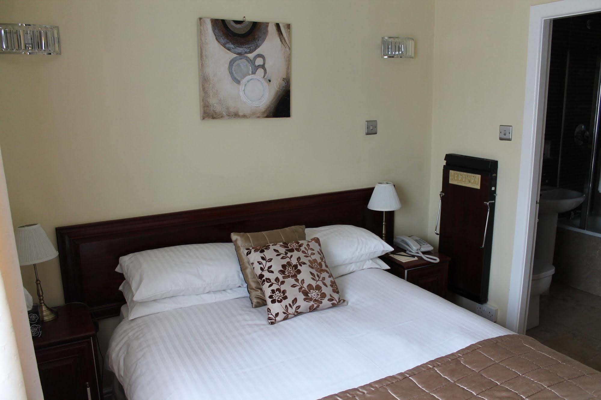 Longview Hotel Knutsford Bagian luar foto