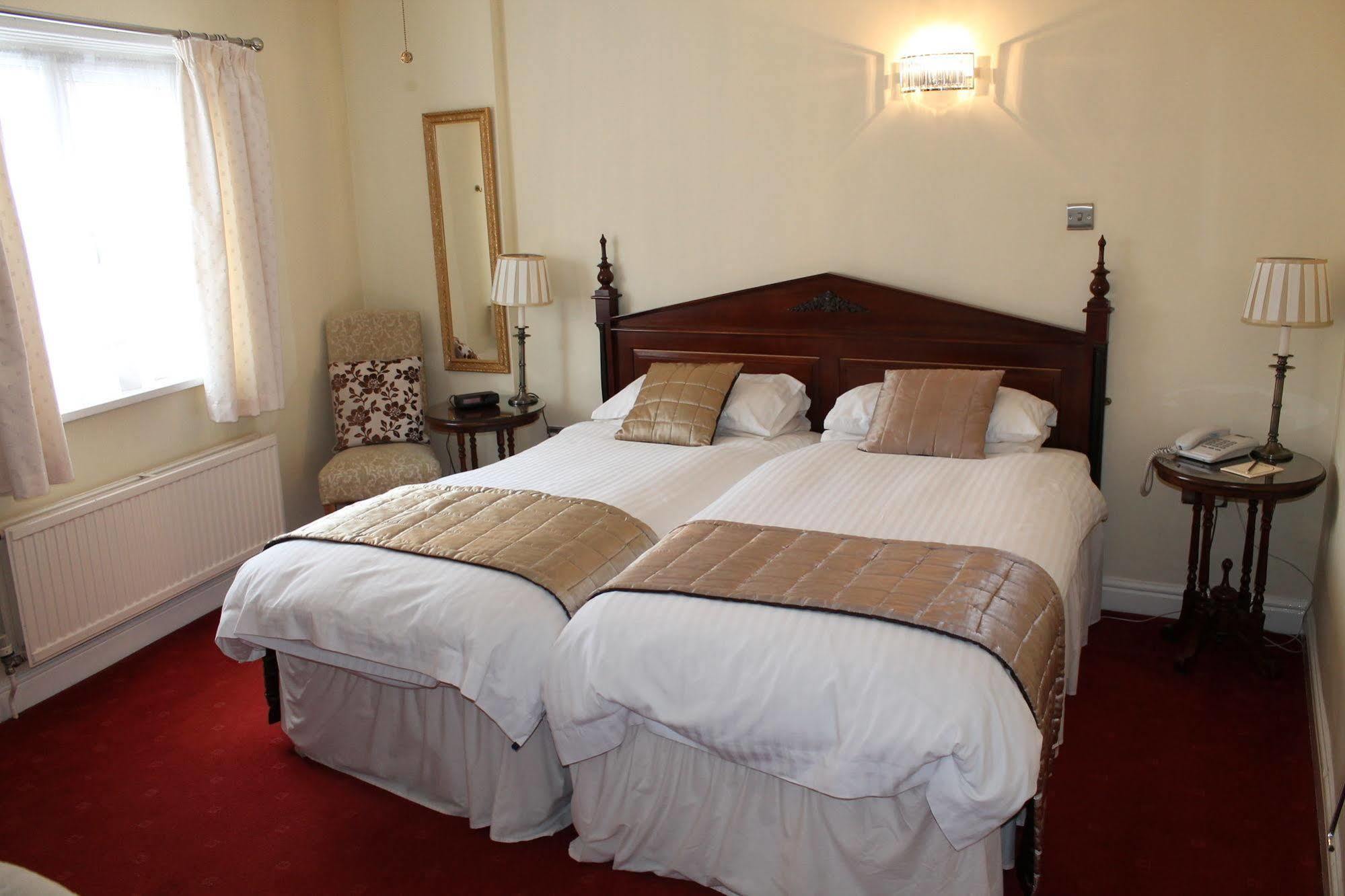 Longview Hotel Knutsford Bagian luar foto