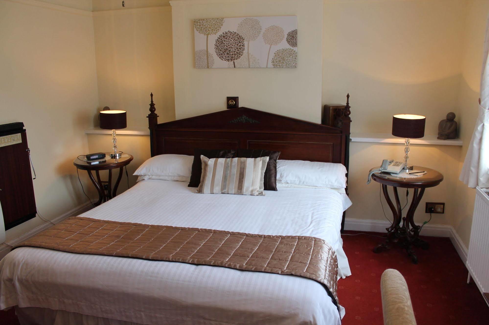 Longview Hotel Knutsford Bagian luar foto