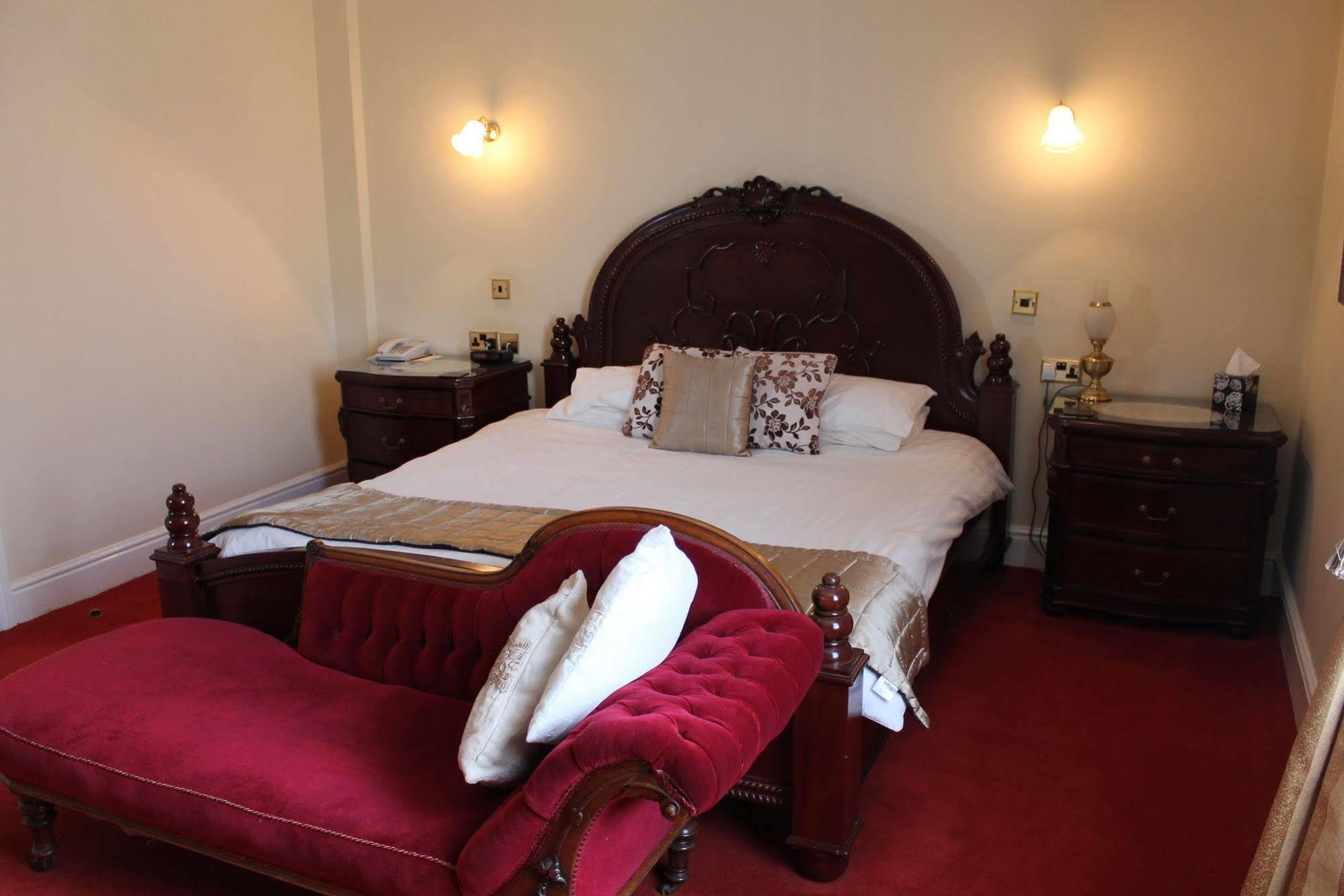Longview Hotel Knutsford Bagian luar foto