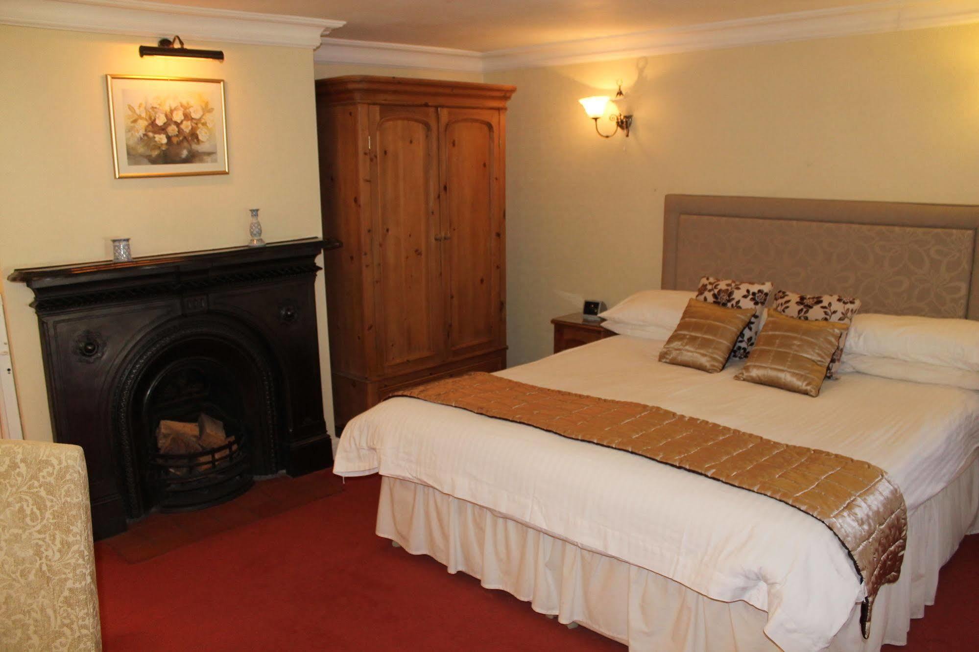 Longview Hotel Knutsford Bagian luar foto
