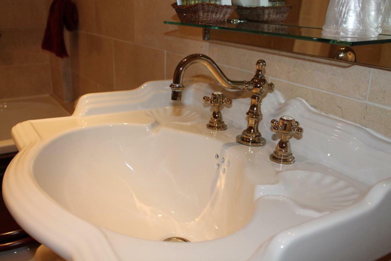 Longview Hotel Knutsford Bagian luar foto